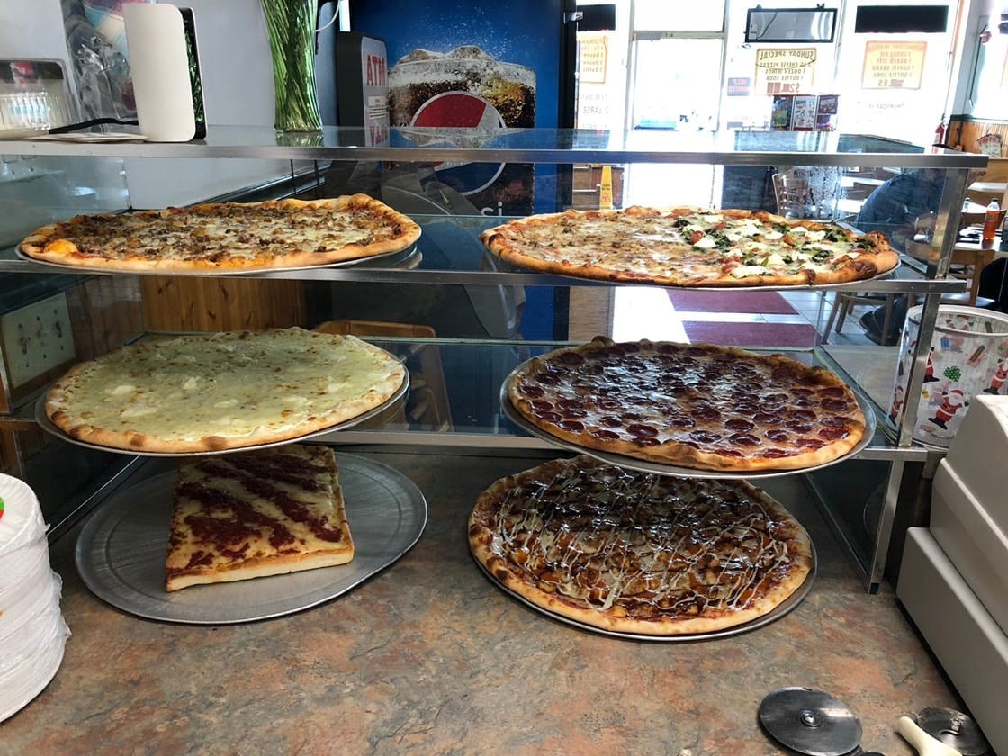 Amici Special Pizza.